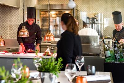 پولمن پاریس لا دفنس