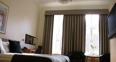 هتل کنتیننتال رلاکس اند اسپا بو سیناتور کالکشن