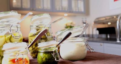 هتل کنتیننتال رلاکس اند اسپا بو سیناتور کالکشن