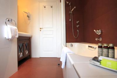 سراتل لوتیس