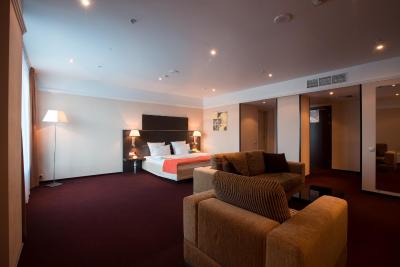 پارک این بای رادیسن ایزهوسک هتل