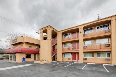 رد لین این اند سویتز ساکرامنتو