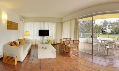 بی دز انجز اپارت اند اسپا