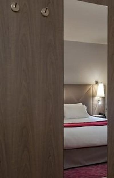 تیمهتل اپرا مادلین