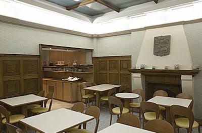 تیمهتل پالایس رویال