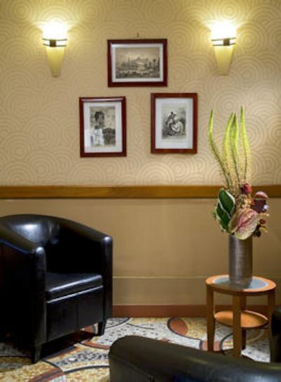 تیمهتل پالایس رویال