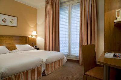 تیمهتل پالایس رویال