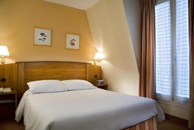 تیمهتل پالایس رویال