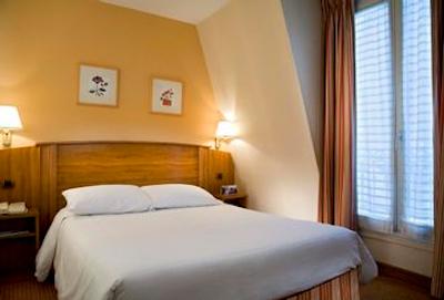 تیمهتل پالایس رویال