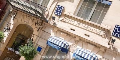 تیمهتل پالایس رویال