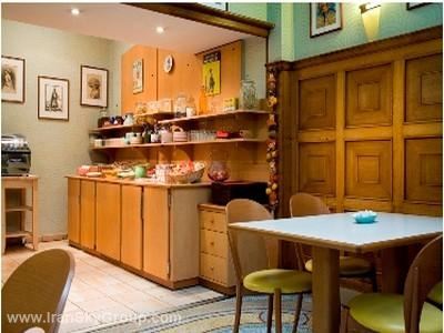 تیمهتل پالایس رویال