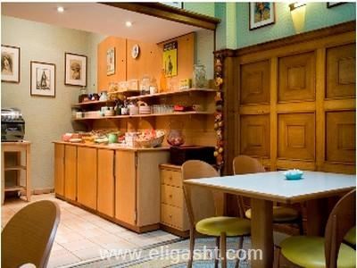 تیمهتل پالایس رویال