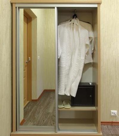 هتل آر ای نوسکی 44