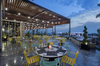 سلکتوم لاکچری ریزورت بلک