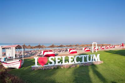 سلکتوم لاکچری ریزورت بلک