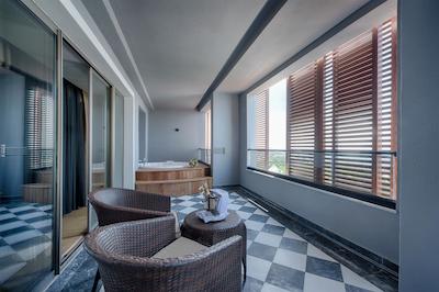 سلکتوم لاکچری ریزورت بلک