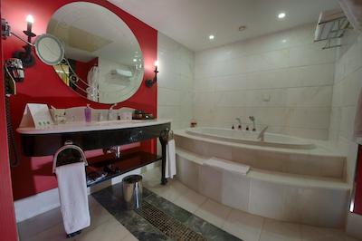 سلکتوم لاکچری ریزورت بلک