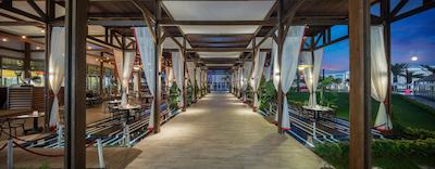 سلکتوم لاکچری ریزورت بلک