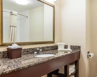 کمفرت این اند سویتز کوایل اسپرینگز