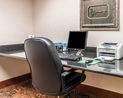 کمفرت این اند سویتز کوایل اسپرینگز