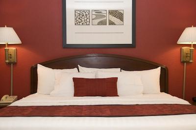 کورتیارد ناشویل/اُپریلاند