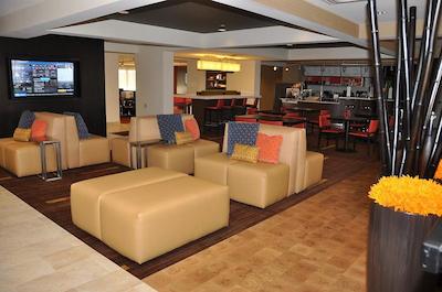 کورتیارد ناشویل/اُپریلاند