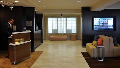 کورتیارد ناشویل/اُپریلاند