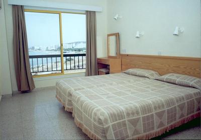 اوالنا بیچ هتل اپارتمنتز