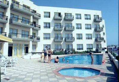 اوالنا بیچ هتل اپارتمنتز