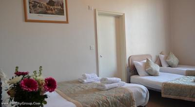 1 لکسهام گاردنز هتل