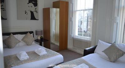 1 لکسهام گاردنز هتل