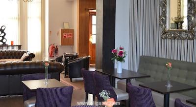 1 لکسهام گاردنز هتل