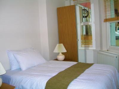 1 لکسهام گاردنز هتل