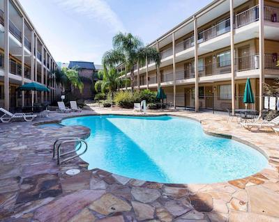 اکنو لج کنر