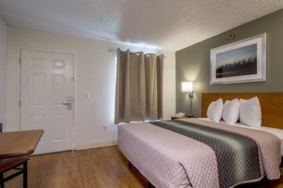 همتون استودیز هوستون-وست اُاکز