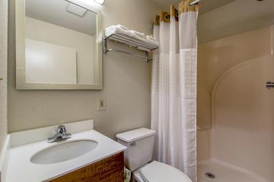 همتون استودیز هوستون-وست اُاکز