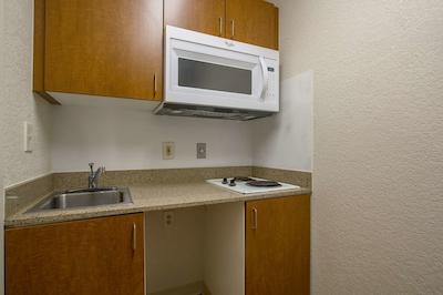 همتون استودیز هوستون-وست اُاکز