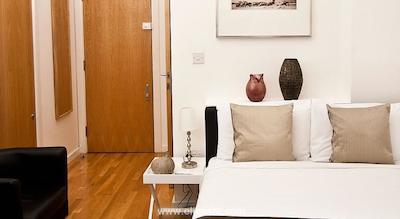 هاید پارک اکزکیوتیو