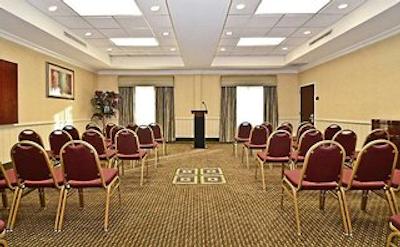 بست وسترن ریورویو این اند سویتز