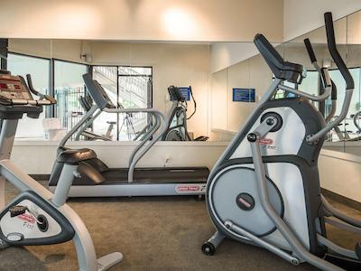 متل 6 کلومبوز اُسو