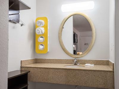 متل 6 کلومبوز اُسو