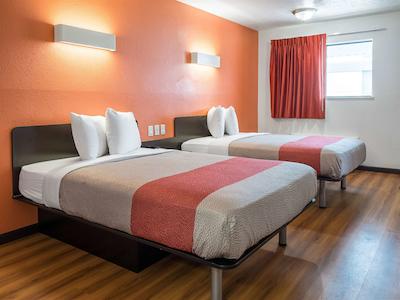 متل 6 کلومبوز اُسو