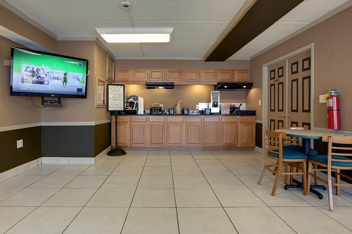Americas Best Value Inn and Suites Melbourne