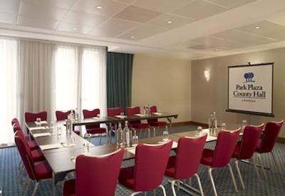 پارک پلازا کانتی هال