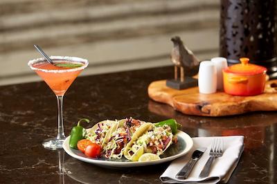 هیلتون گاردن این سان دیگو اُلد تون/اسیا ورلد اریا