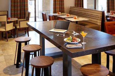 هیلتون گاردن این سان دیگو اُلد تون/اسیا ورلد اریا