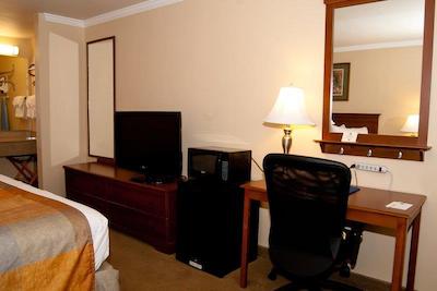 بست وسترن کلرمنت