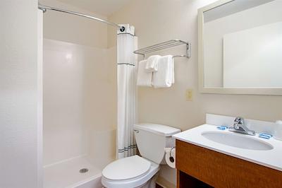 همتون استودیز کانساز سیتی-ورلدز اُف فون