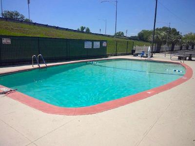 امریکاز بست والو این اوگوستا هیستریک دونتون