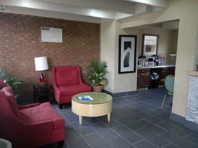 امریکاز بست والو این اوگوستا هیستریک دونتون